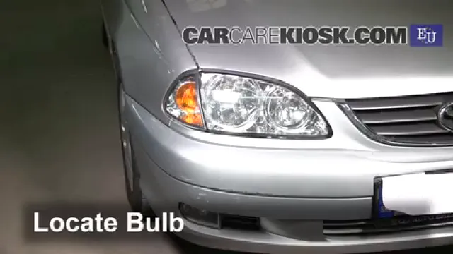 2002 Toyota Avensis LS 1.6L 4 Cyl. Éclairage Feu de jour (remplacer l'ampoule)